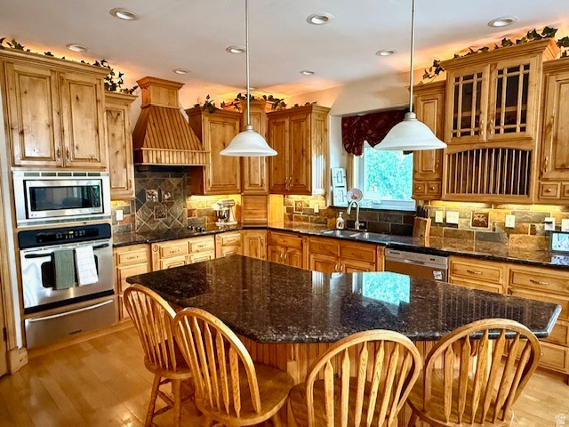 CANYON BROOK - Residential