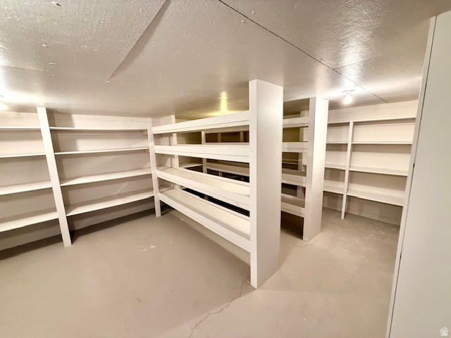 CANYON BROOK - Residential