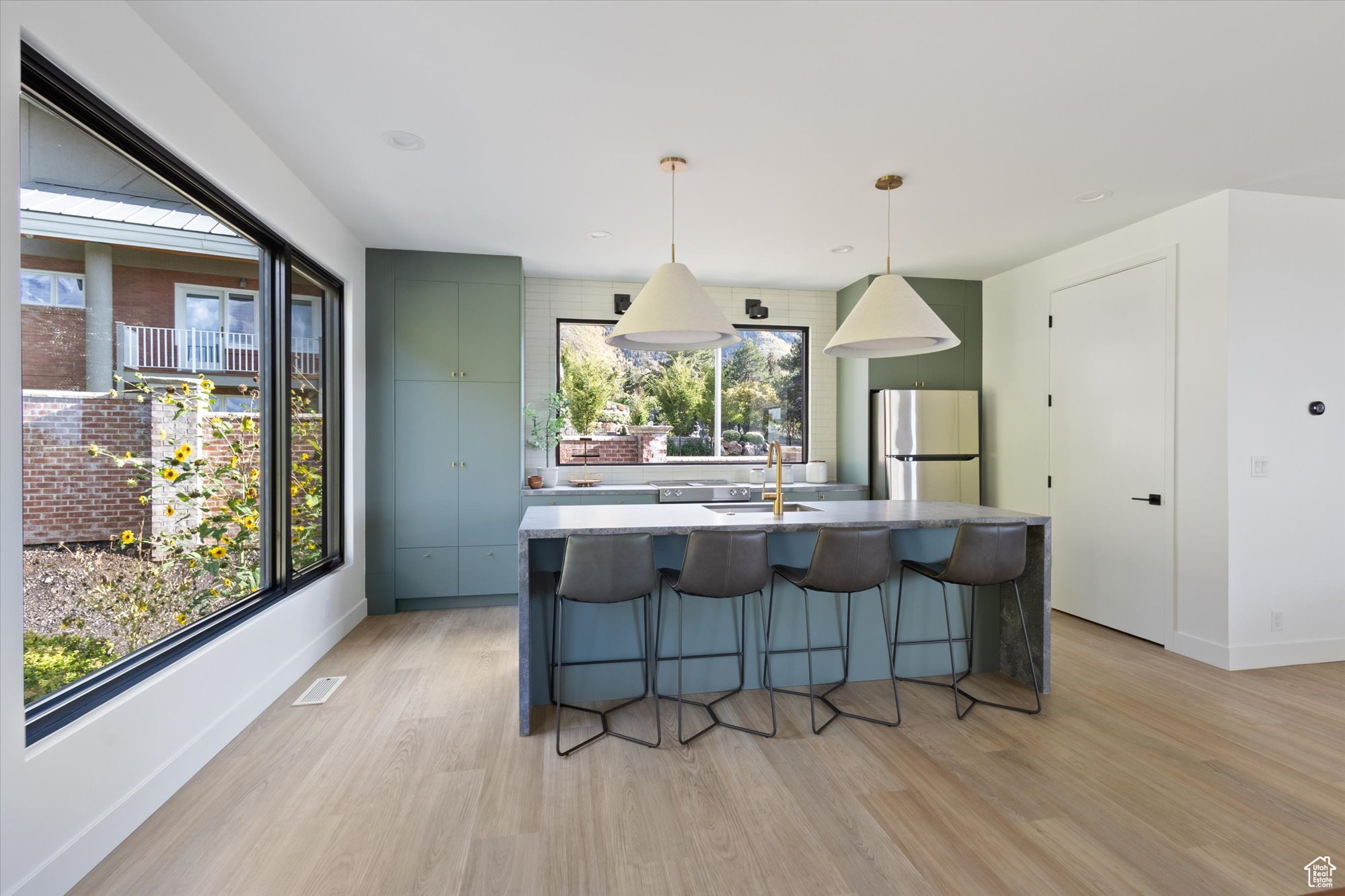 OLYMPUS COVE - Residential