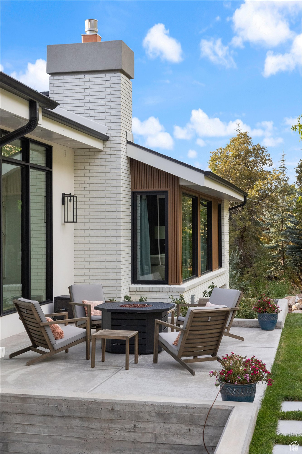 OLYMPUS COVE - Residential