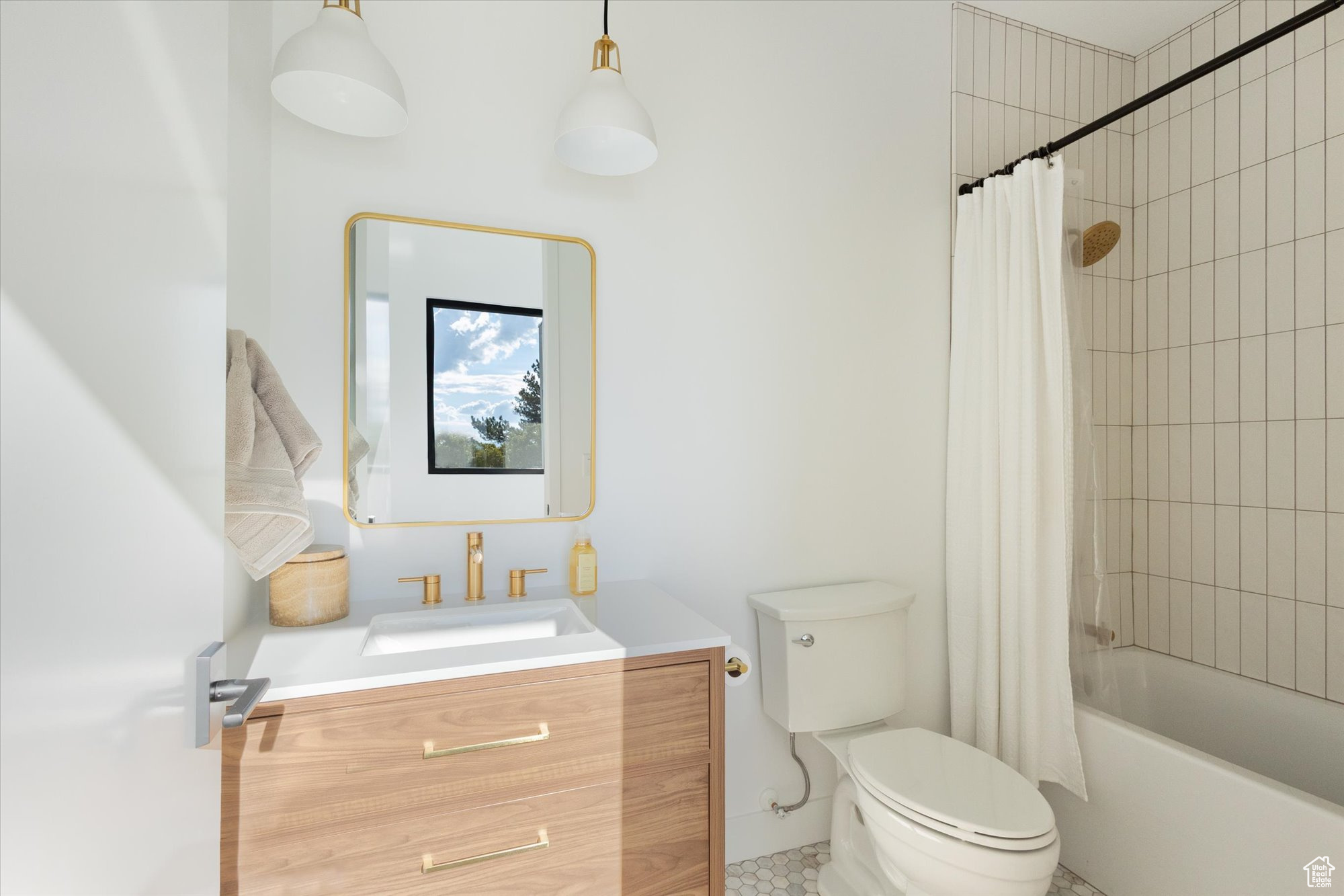 OLYMPUS COVE - Residential