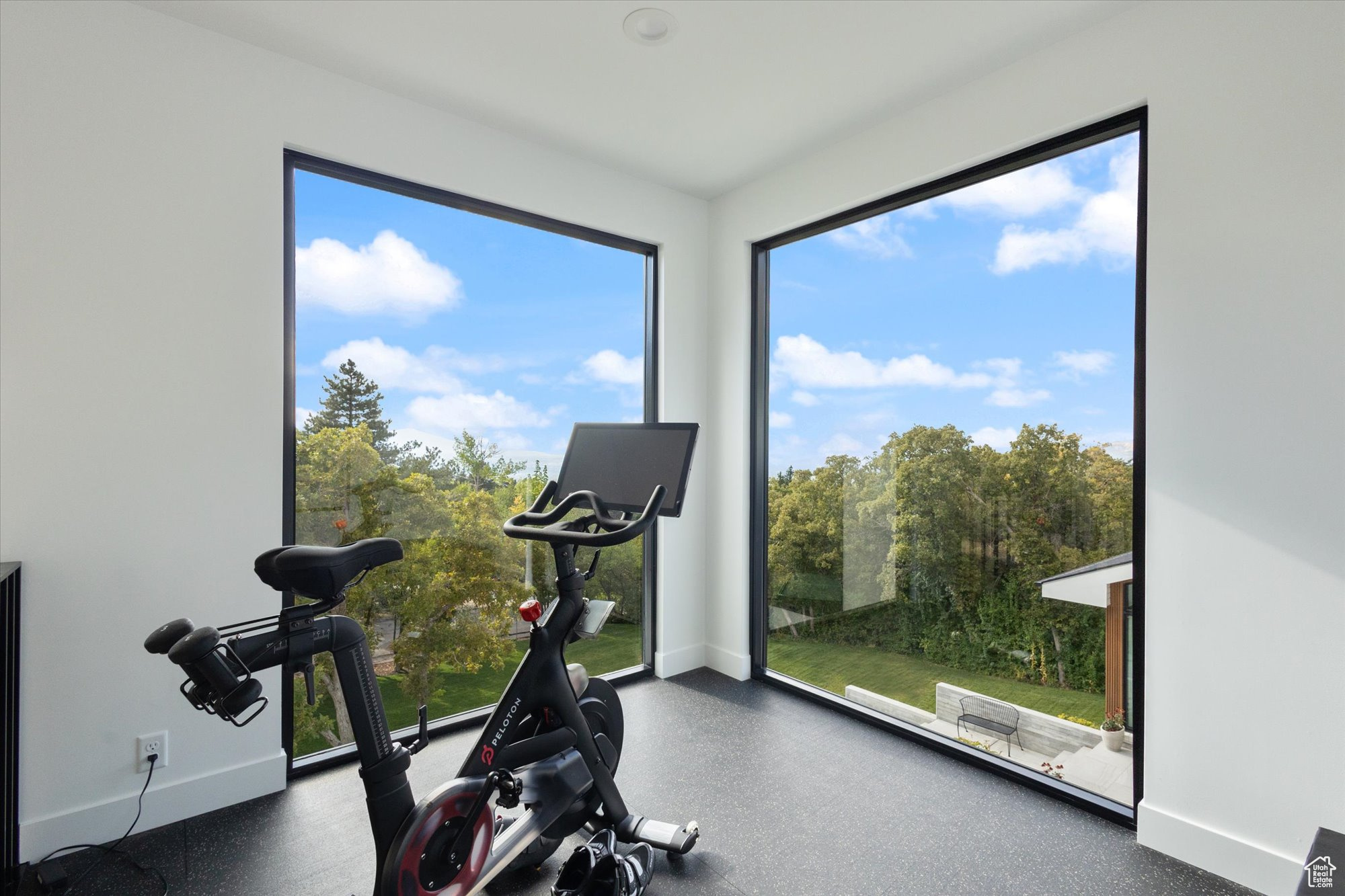 OLYMPUS COVE - Residential