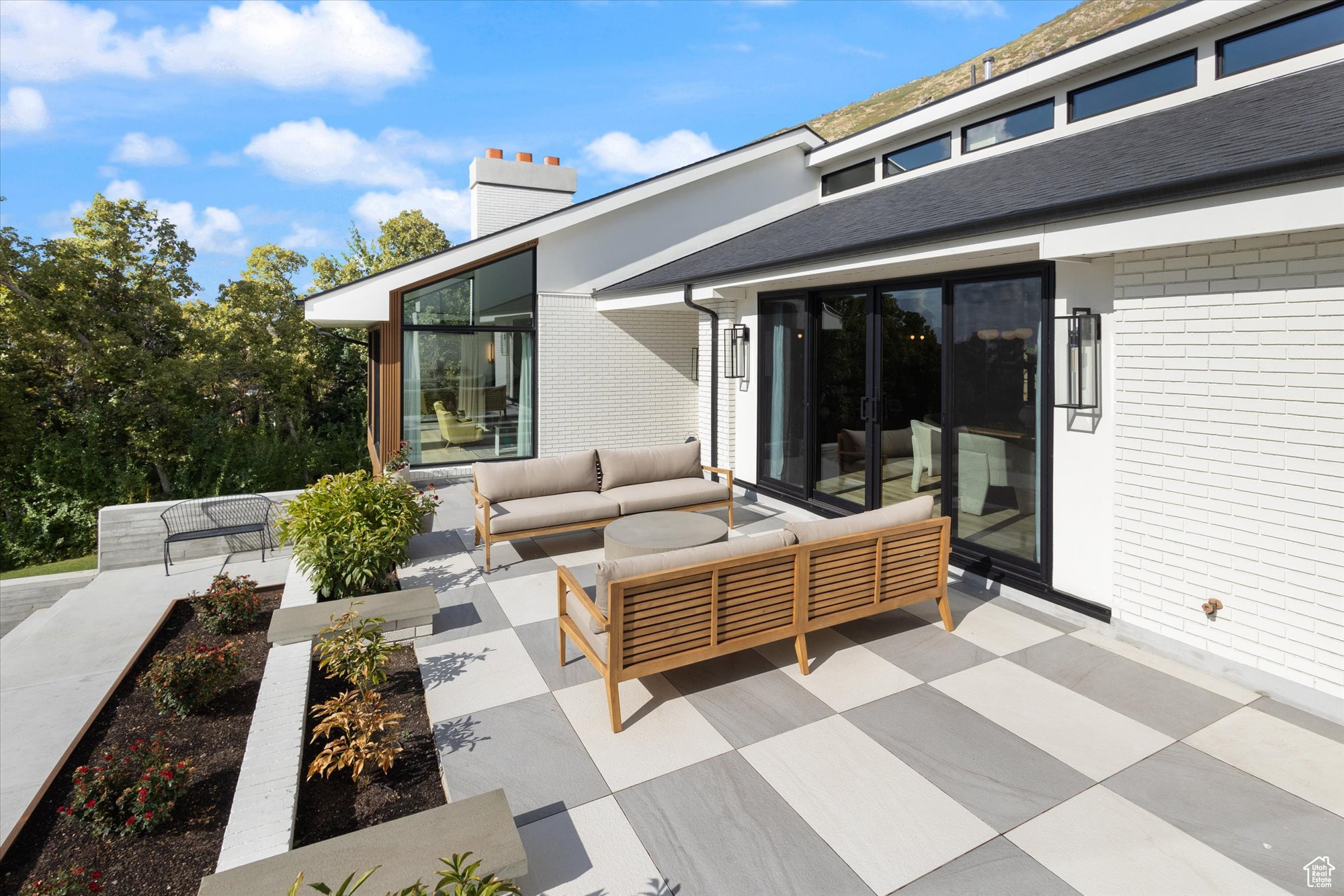 OLYMPUS COVE - Residential