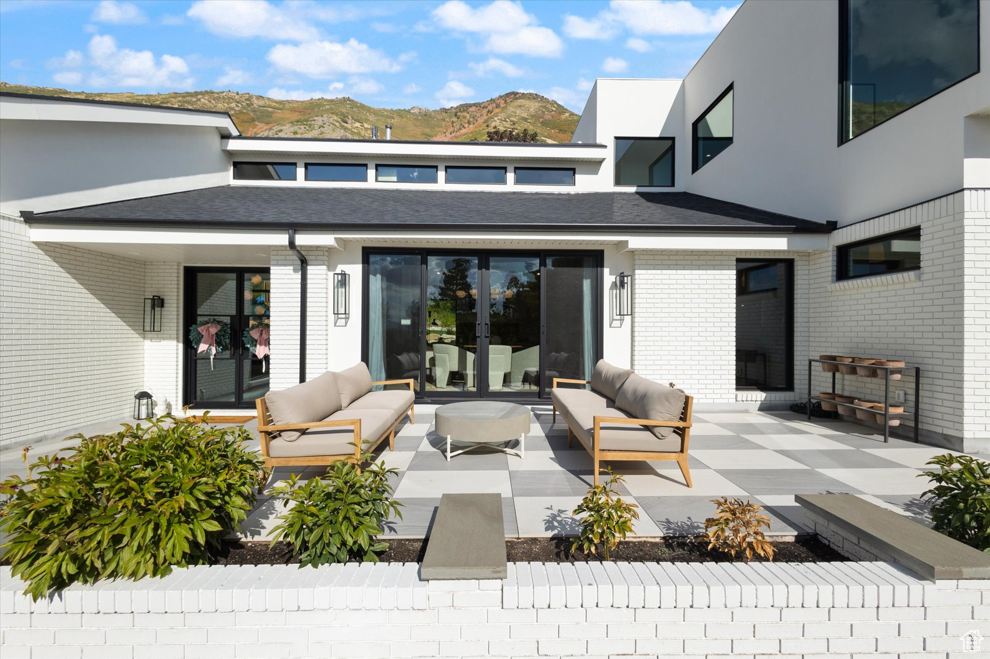 OLYMPUS COVE - Residential