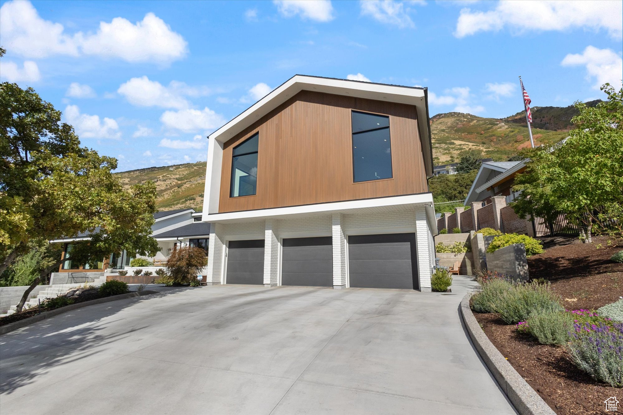 OLYMPUS COVE - Residential