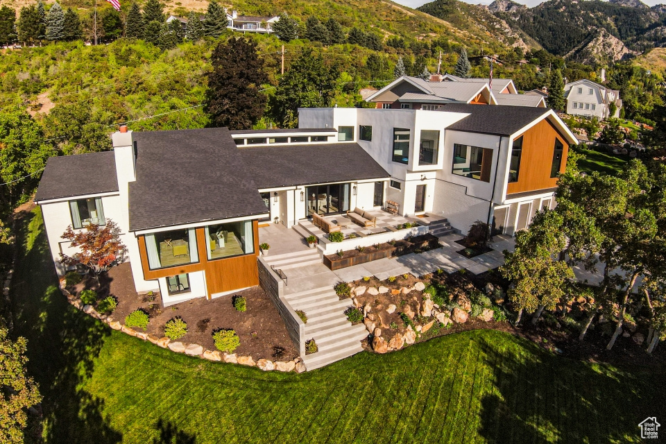 OLYMPUS COVE - Residential