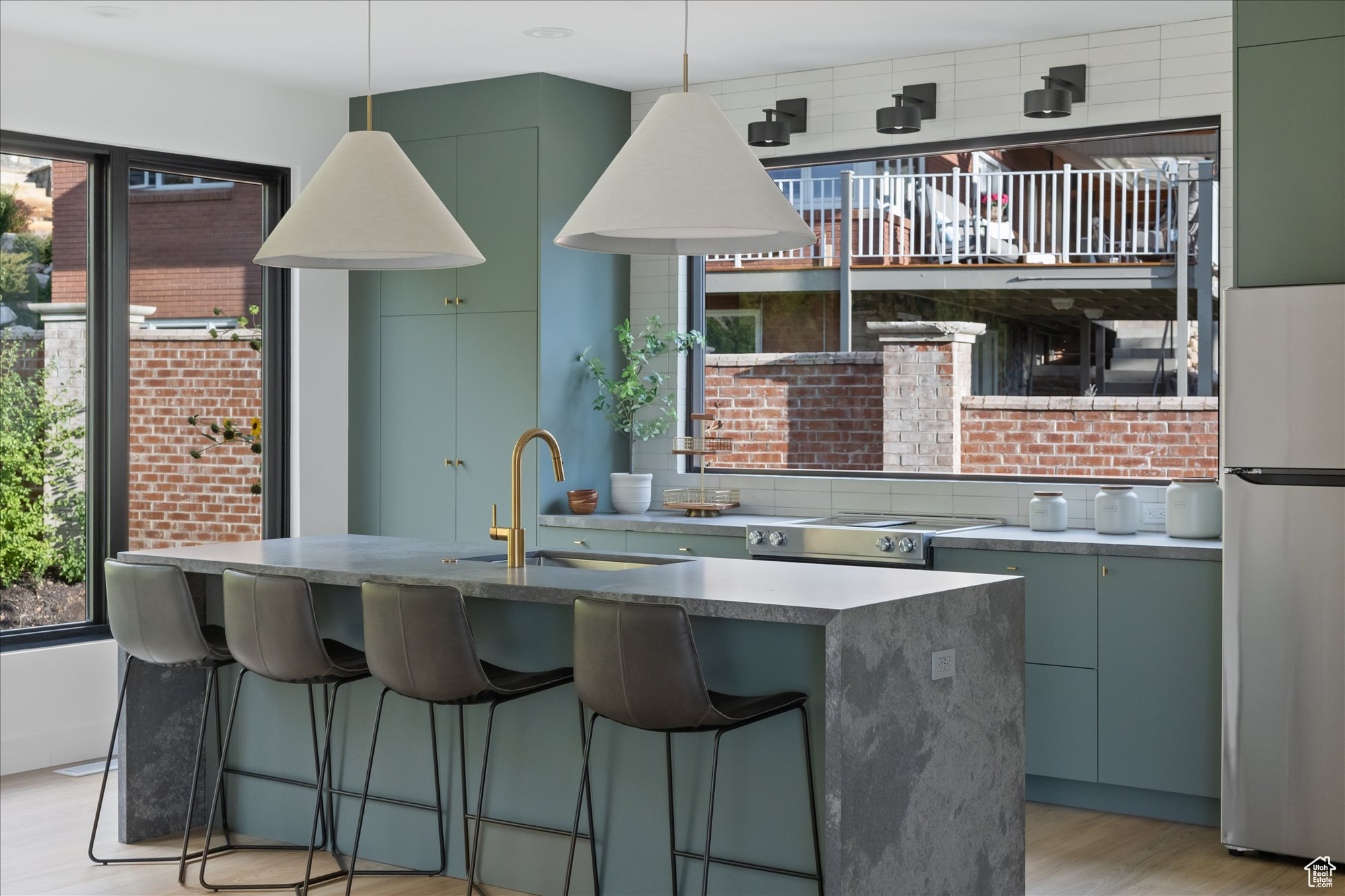 OLYMPUS COVE - Residential