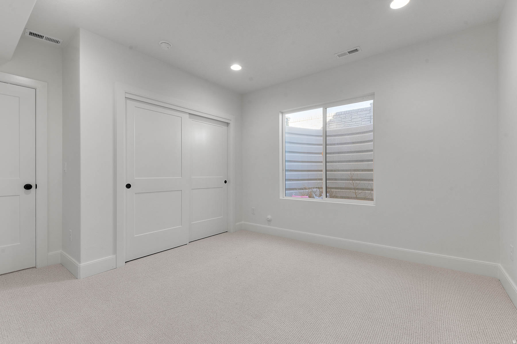 HIDDEN OAKS SIGNATURE 638 - Residential