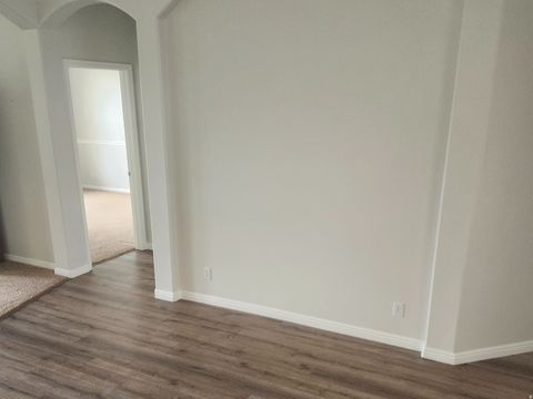 Tiny photo for 111 N TURNBURY LN, Washington, UT 84780 (MLS # 2125924)