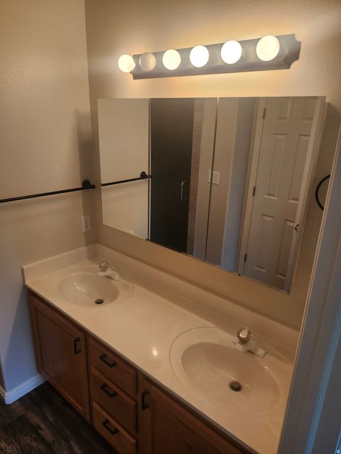 Tiny photo for 111 N TURNBURY LN, Washington, UT 84780 (MLS # 2125924)