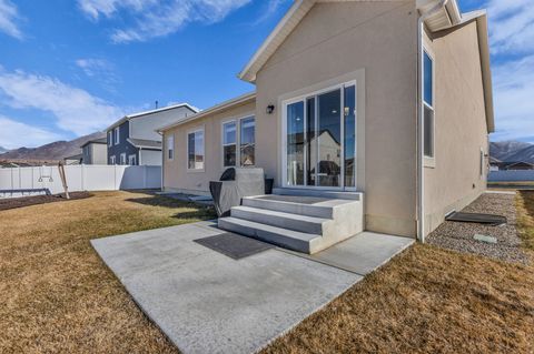 Tiny photo for 141 N PINNACLE AVE, Mapleton, UT 84664 (MLS # 2131978)