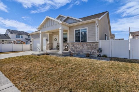 Tiny photo for 141 N PINNACLE AVE, Mapleton, UT 84664 (MLS # 2131978)