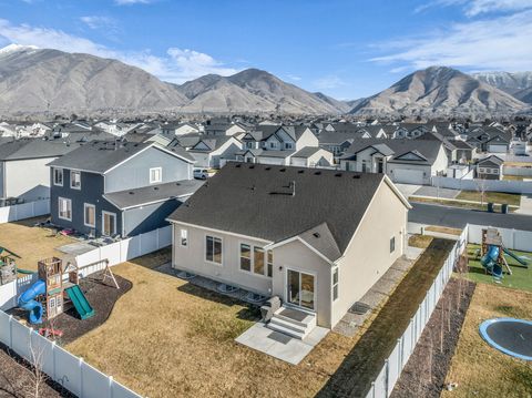 Tiny photo for 141 N PINNACLE AVE, Mapleton, UT 84664 (MLS # 2131978)