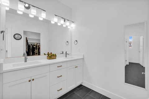 Tiny photo for 141 N PINNACLE AVE, Mapleton, UT 84664 (MLS # 2131978)