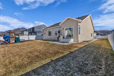 Tiny photo for 141 N PINNACLE AVE, Mapleton, UT 84664 (MLS # 2131978)