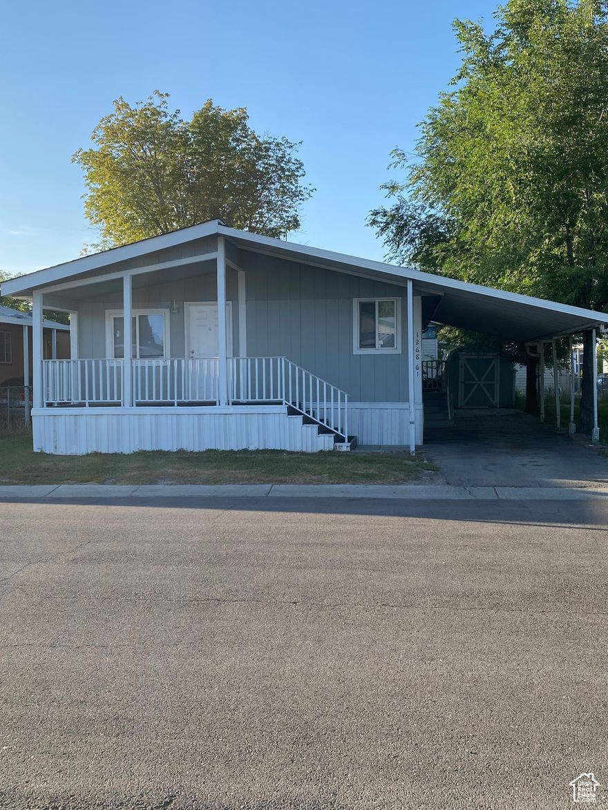 WOW! MUST SEE THIS WONDERFUL COMFORTABLE DOUBLE WIDE!!! READY TO MOVE IN. 3 BED & 2 BATH, C/A, OPEN LAY OUT. NICE KITCHEN WITH LOTS OF CABINETS, NICE BIG PANTRY, VAULTED CEILINGS WITH NICE SKY LIGHT IN THE KITCHEN. ALL APPLIANCES INCLUDED. COVERED DECK, AND COVERED PARKING FOR 3 CARS, NICE SHED. GREAT SUBDIVISION. PLEASE USE SHOWING TIME FOR APPOINTMENTS.