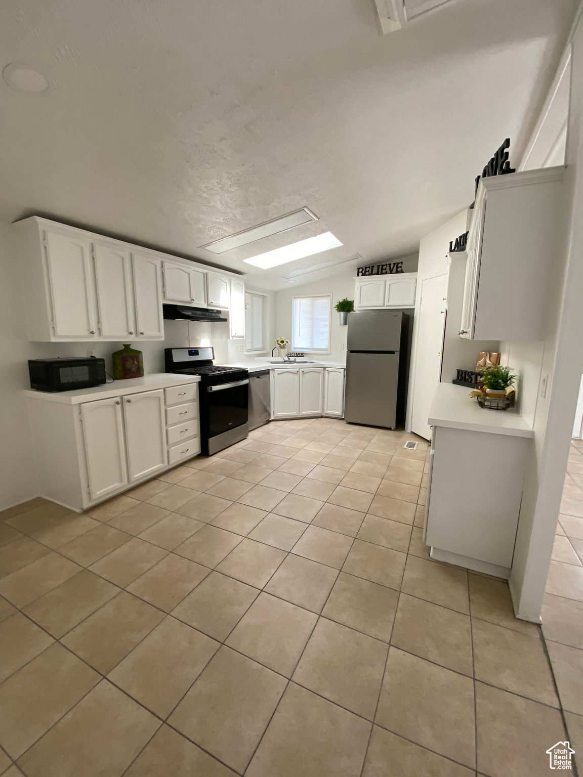MEADOW BROOK - Residential