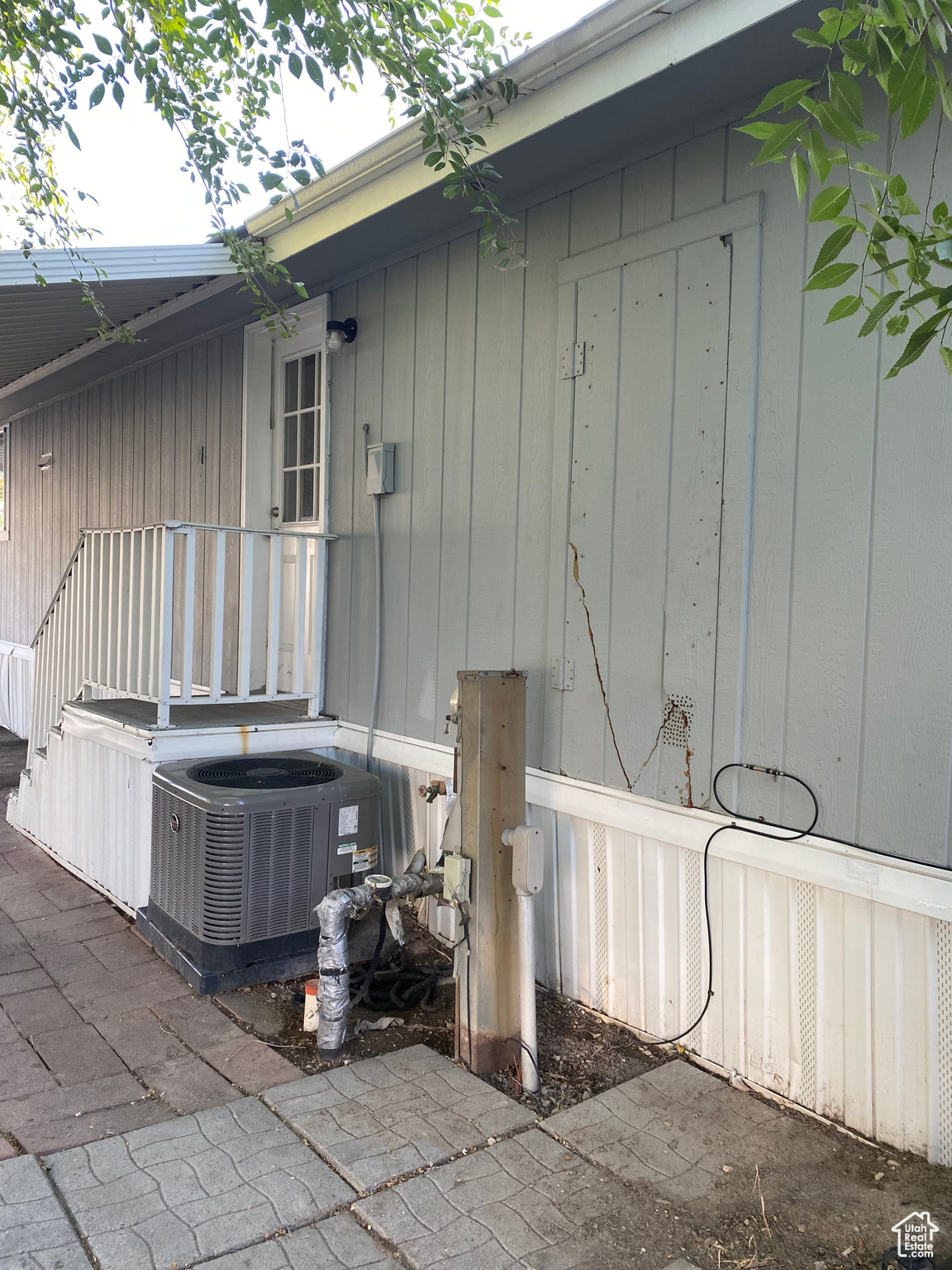 MEADOW BROOK - Residential