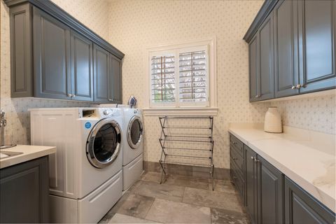 Tiny photo for 2620 E CASTO LN, Holladay, UT 84117 (MLS # 2143694)