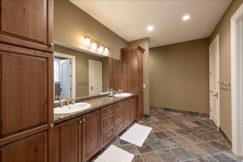 Tiny photo for 2620 E CASTO LN, Holladay, UT 84117 (MLS # 2143694)