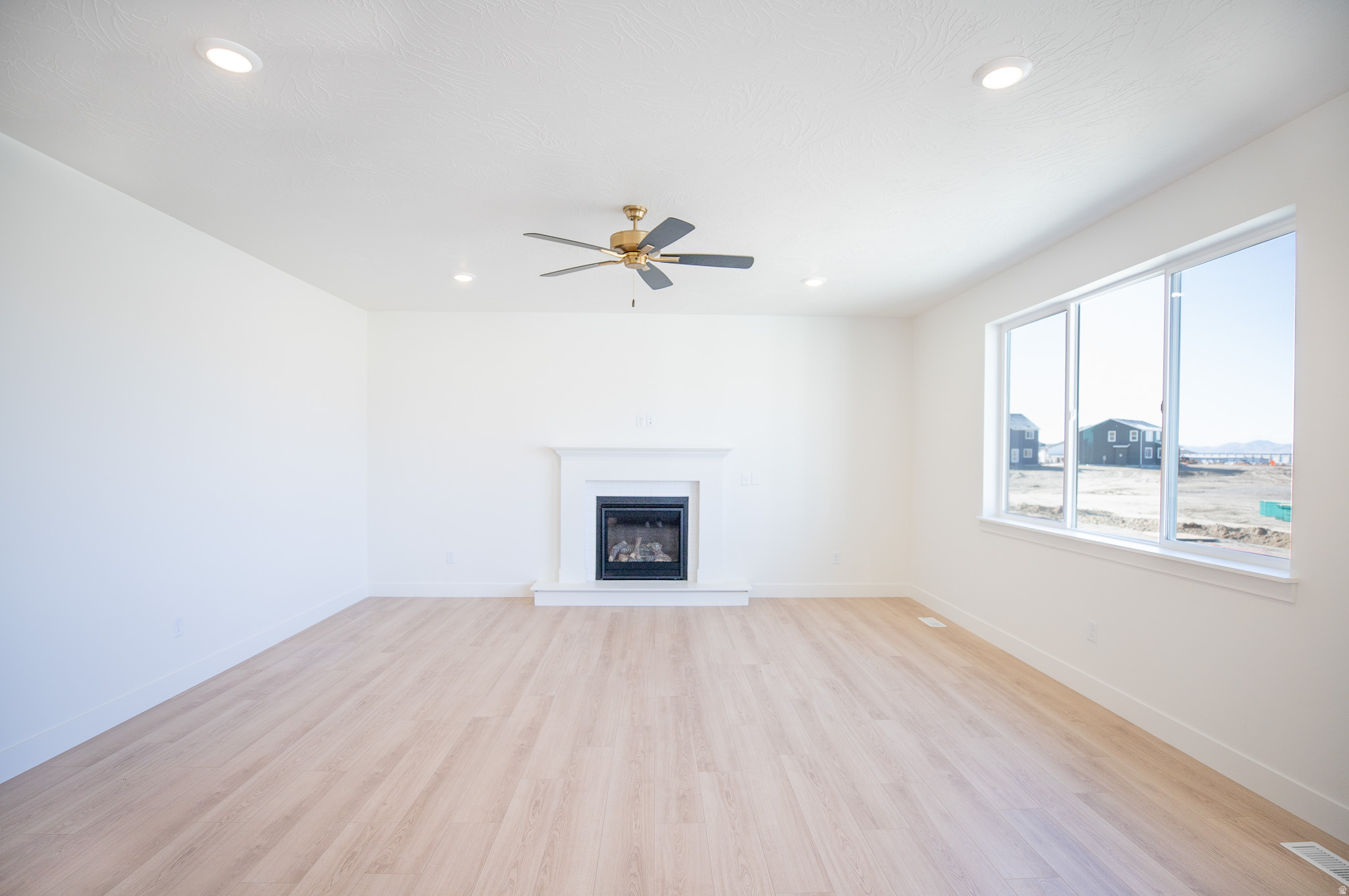 PARKWAY FIELDS SINGLES 2 - Residential