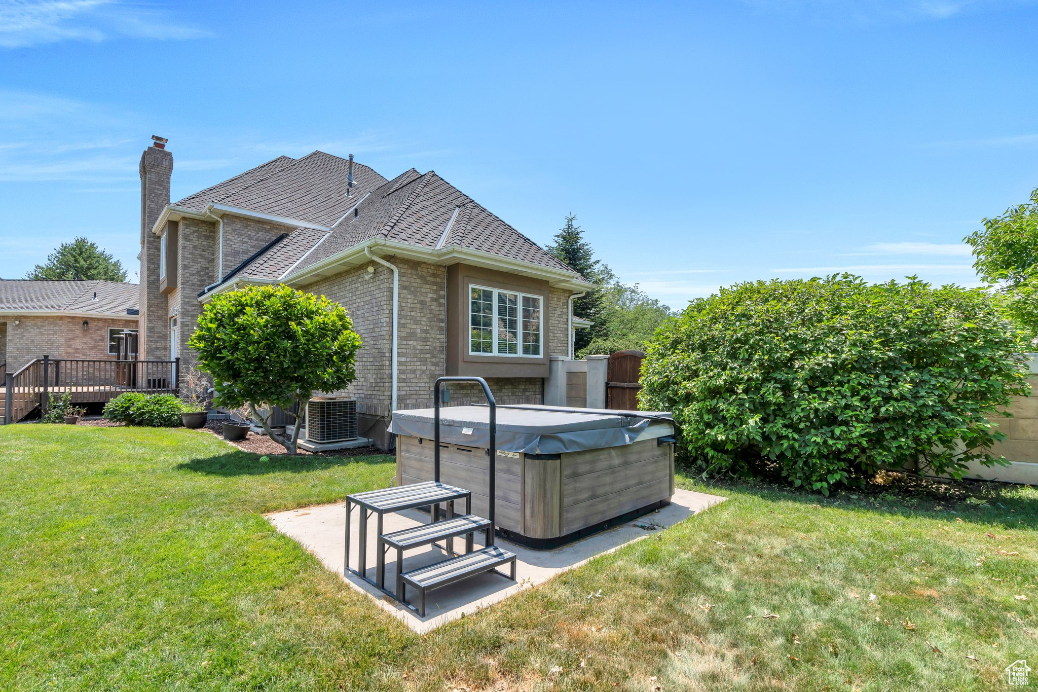 OLD ORCHARD ESTATES - Residential