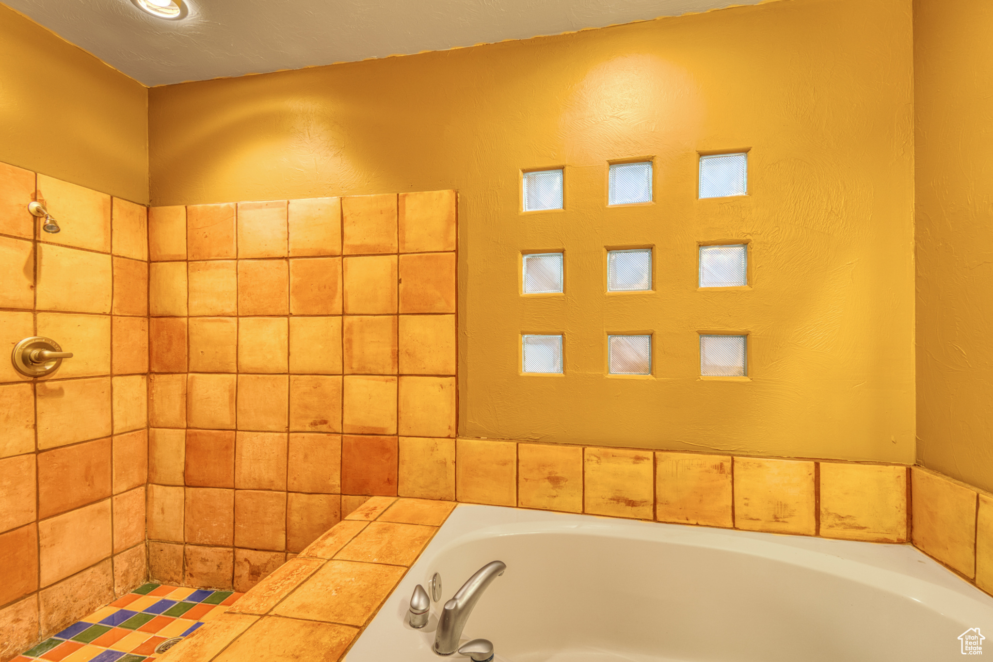 BLACKROCK CONDOS AT STONEBRIDGE - Residential