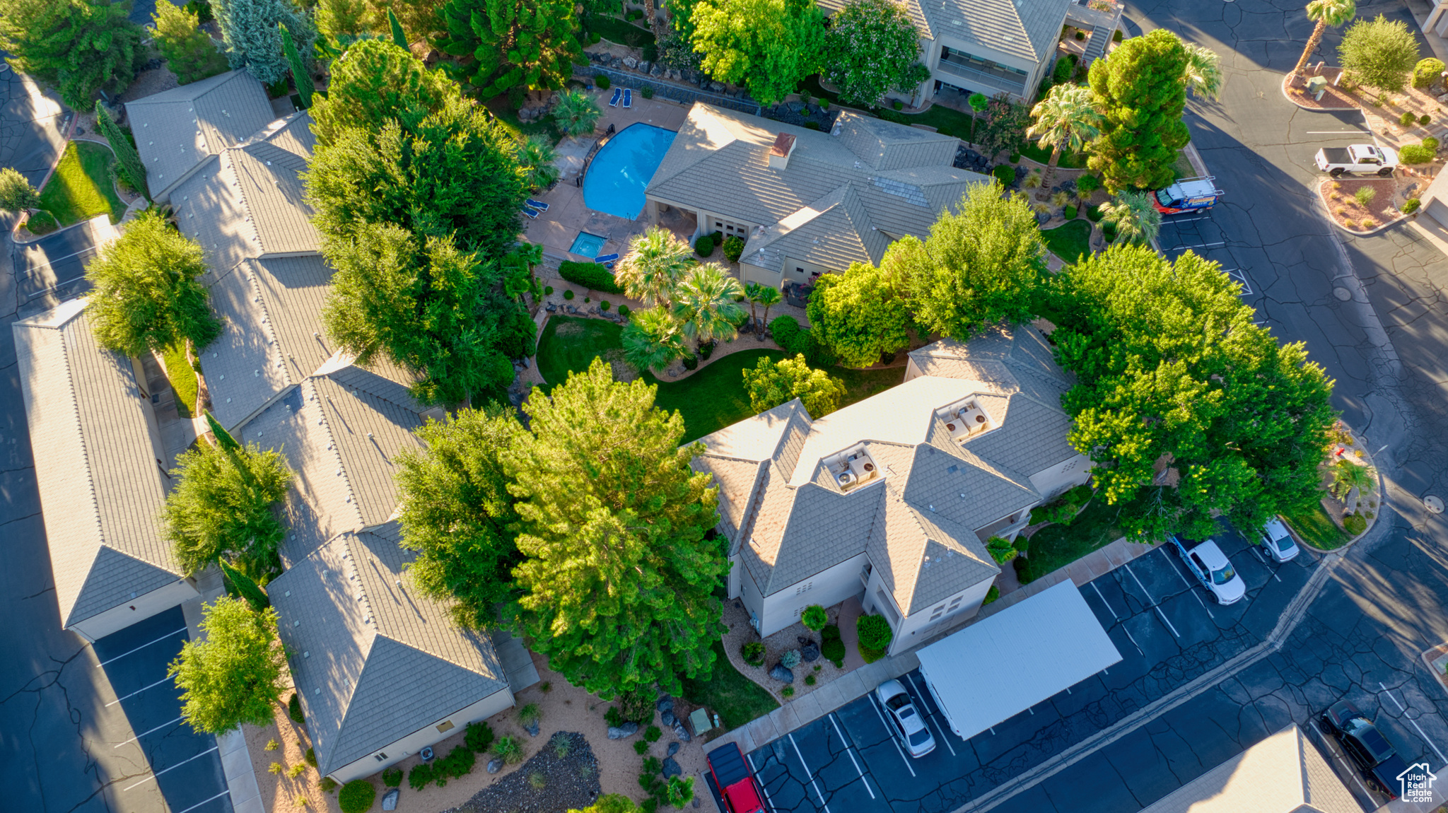 BLACKROCK CONDOS AT STONEBRIDGE - Residential