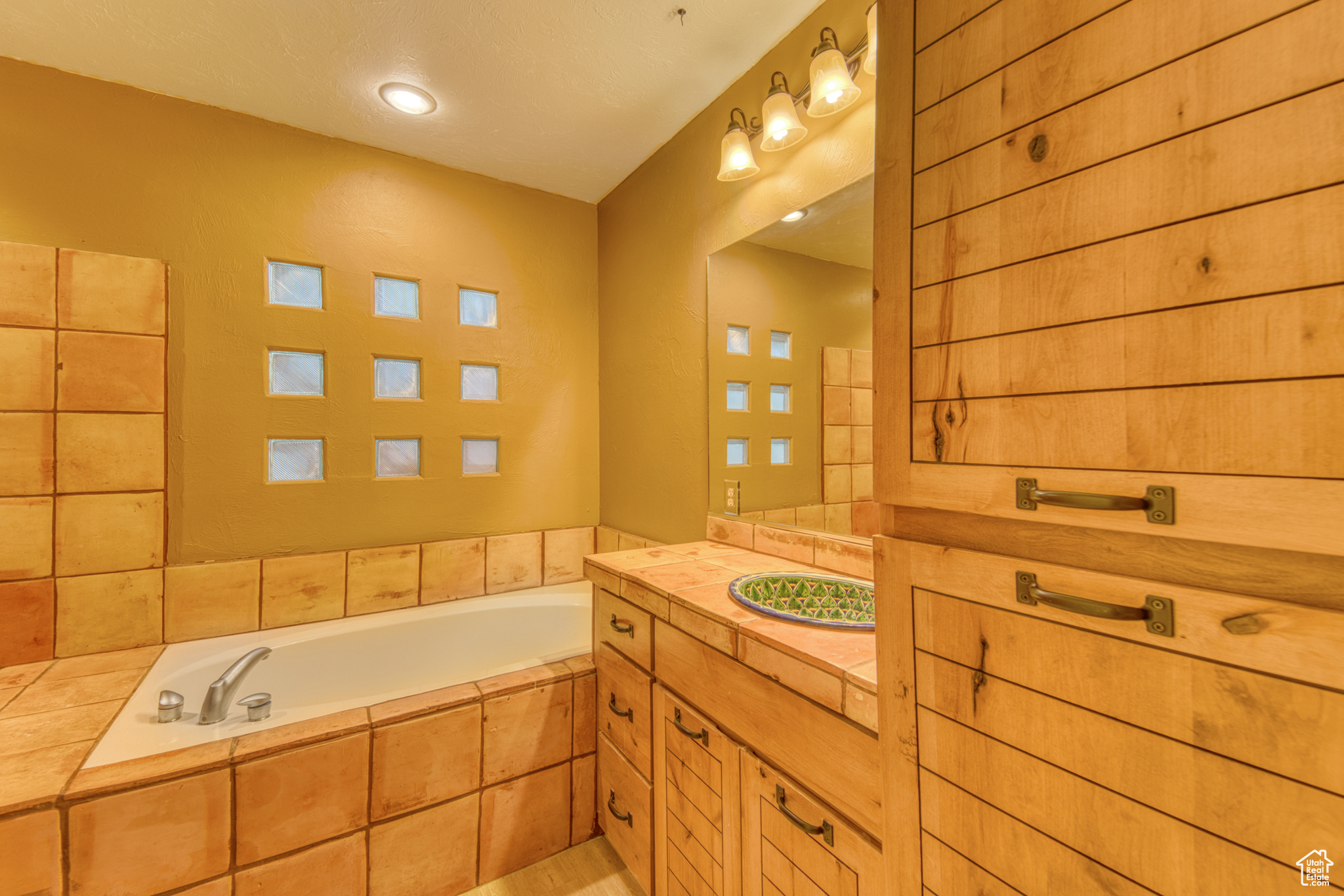 BLACKROCK CONDOS AT STONEBRIDGE - Residential