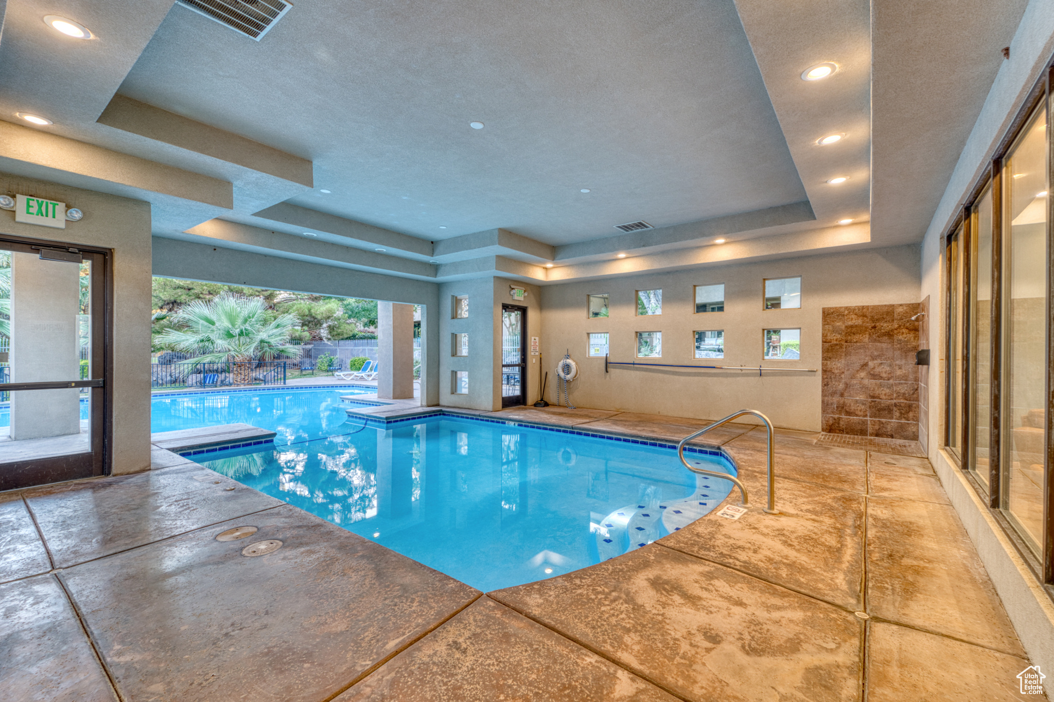 BLACKROCK CONDOS AT STONEBRIDGE - Residential