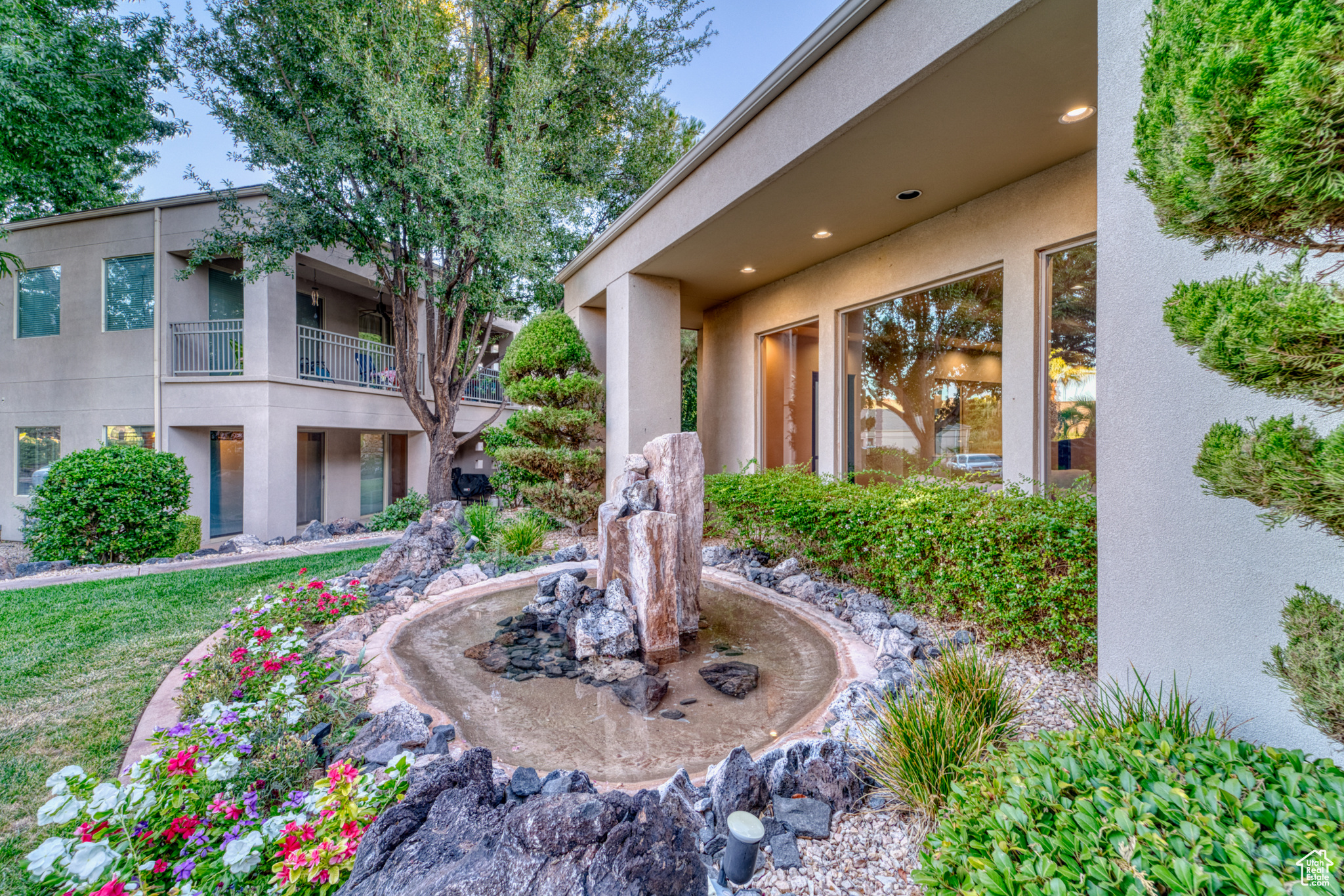 BLACKROCK CONDOS AT STONEBRIDGE - Residential