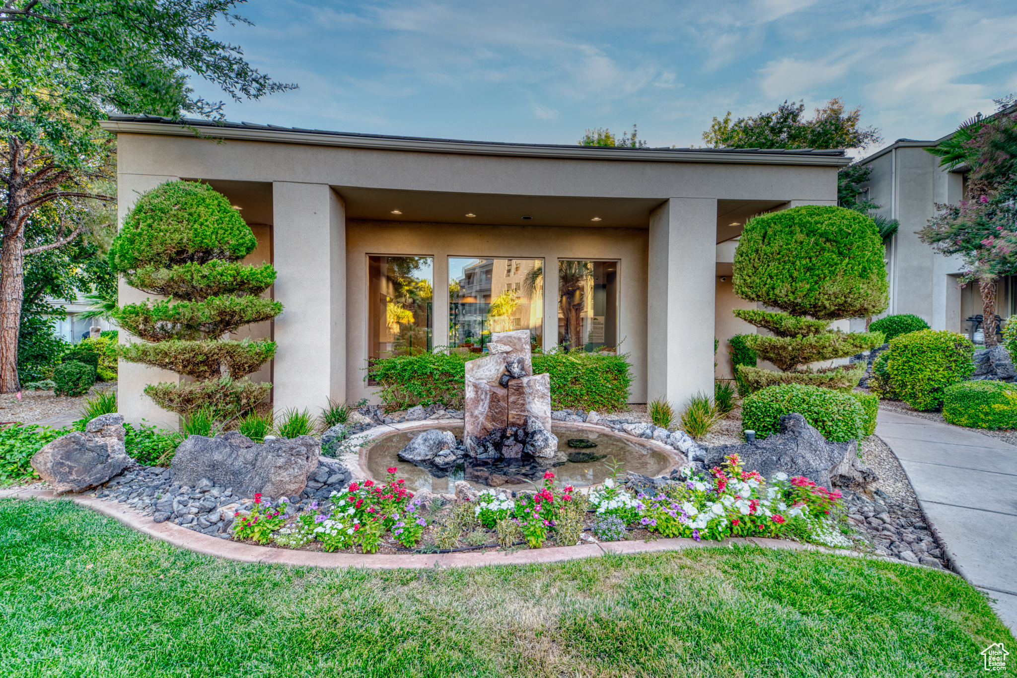 BLACKROCK CONDOS AT STONEBRIDGE - Residential