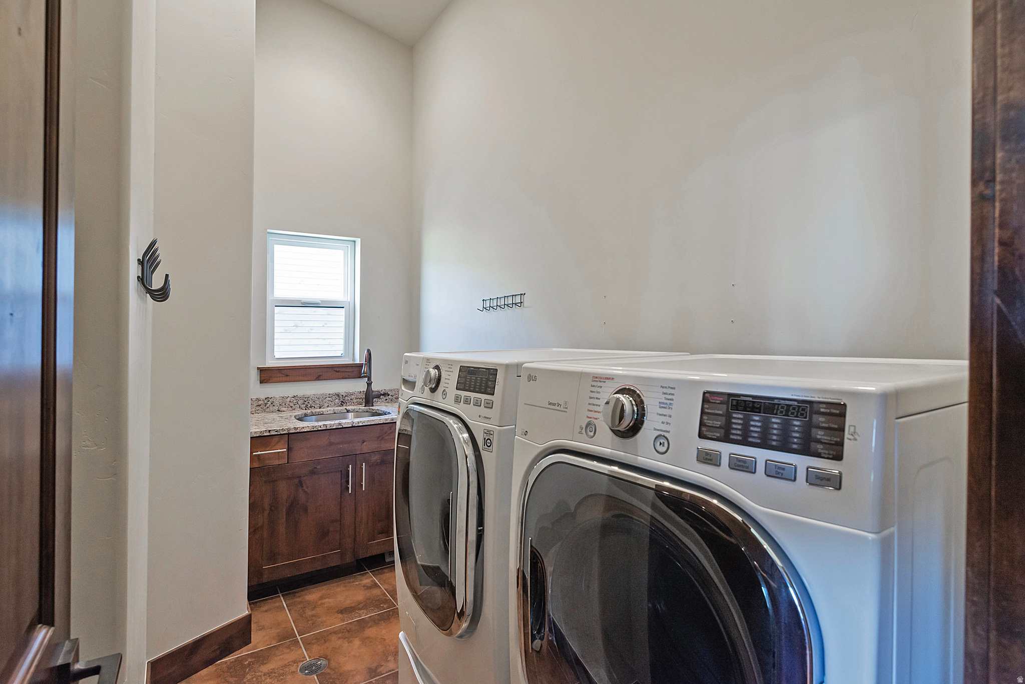 HIDEOUT CANYON - Residential