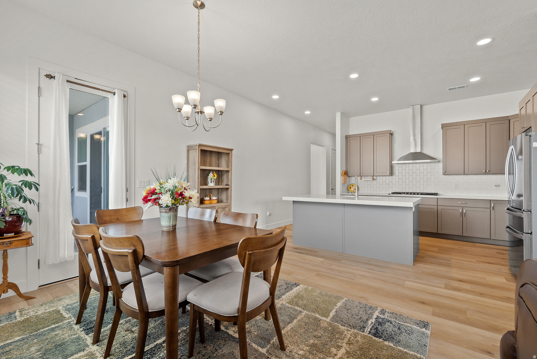 SUNRISE RANCH - Residential Income