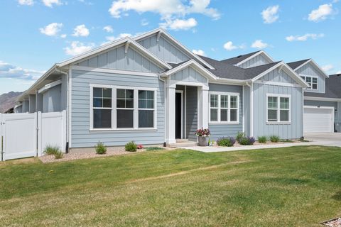Tiny photo for 531 N LEGEND WAY W #D, Mapleton, UT 84664 (MLS # 2153805)