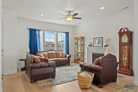 Tiny photo for 531 N LEGEND WAY W #D, Mapleton, UT 84664 (MLS # 2153805)