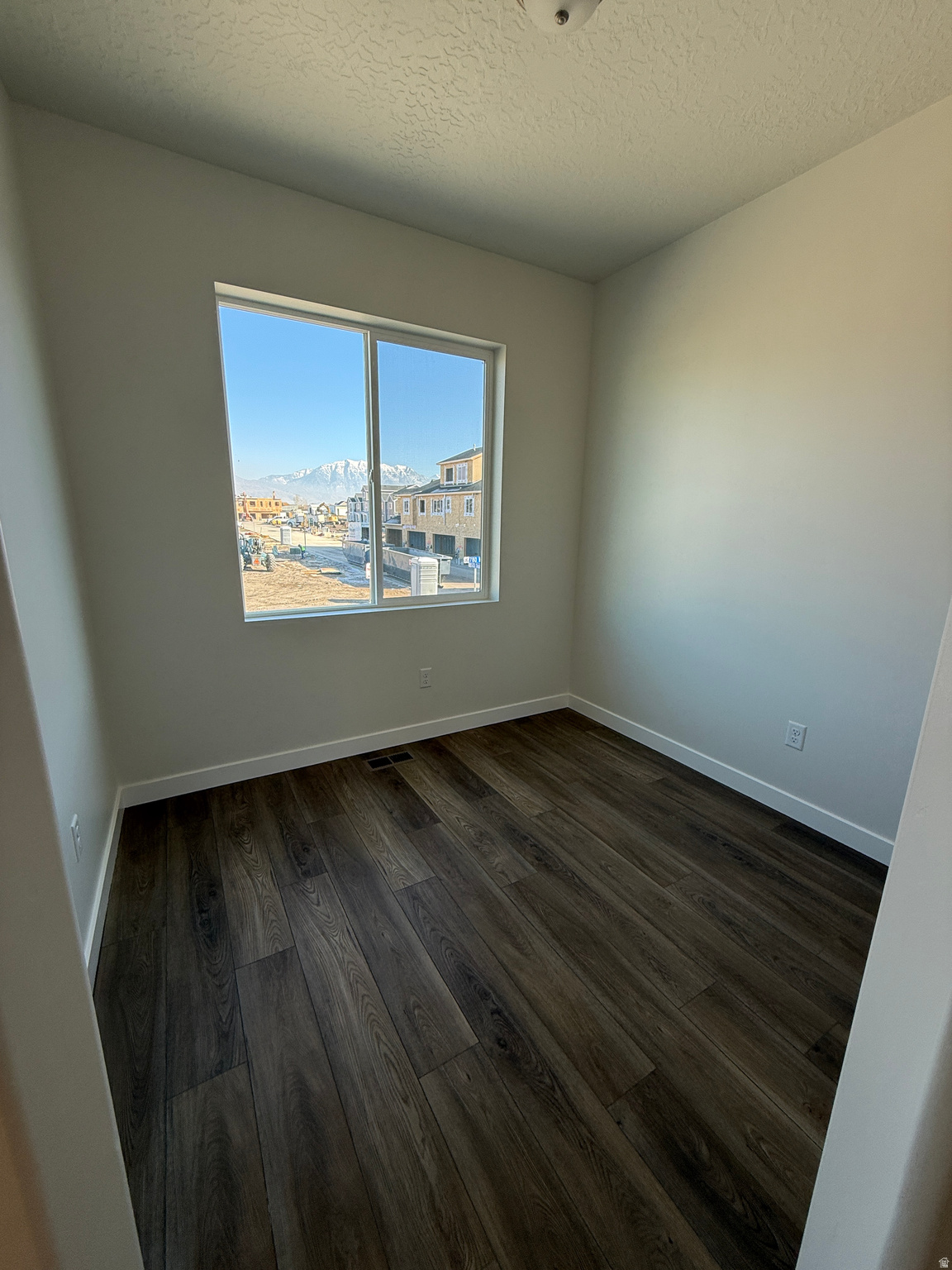 MEADOWBROOK - Residential