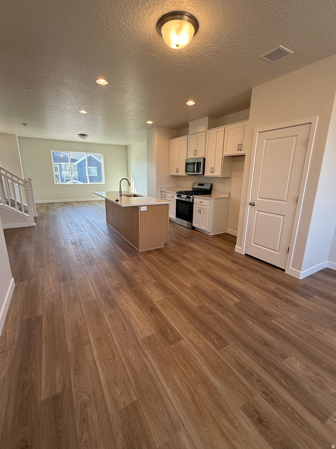 MEADOWBROOK - Residential