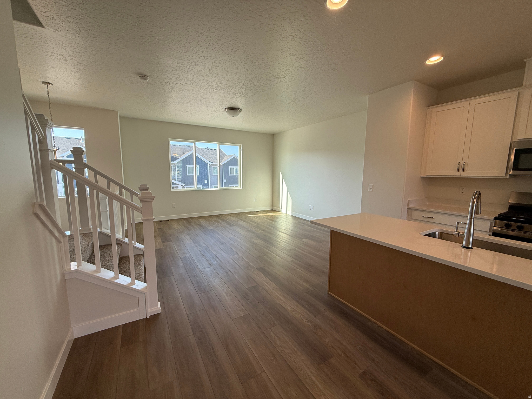 MEADOWBROOK - Residential