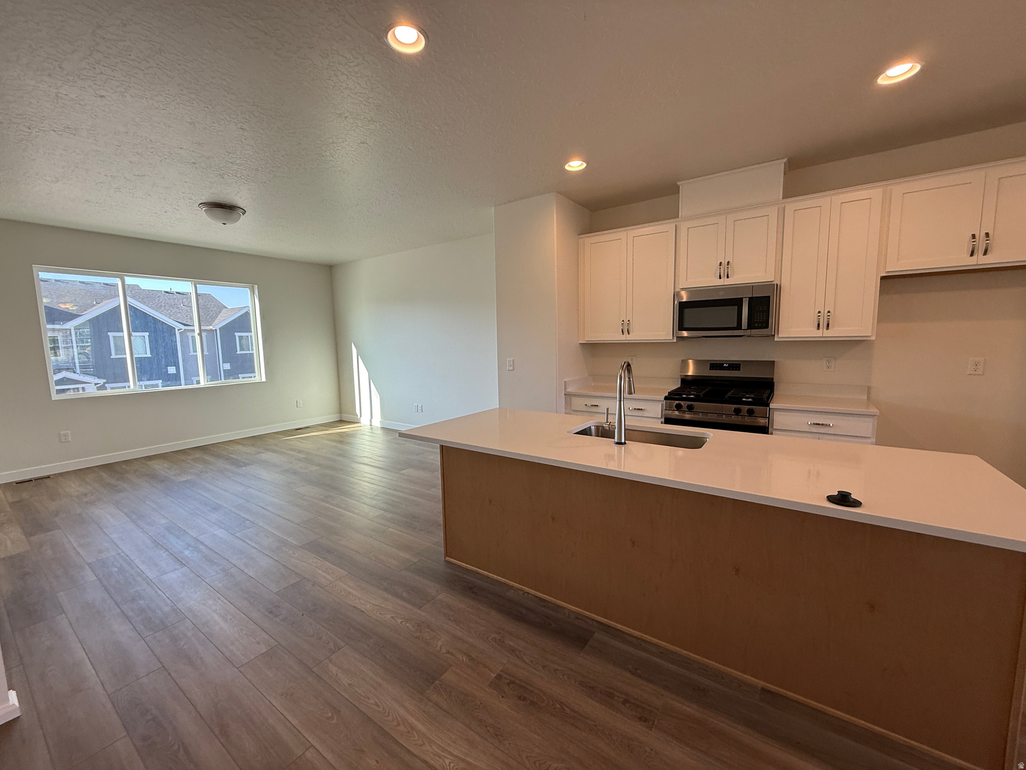 MEADOWBROOK - Residential