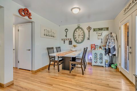 Tiny photo for 825 E THREE FOUNTAINS CIR #16, Murray, UT 84107 (MLS # 2121687)