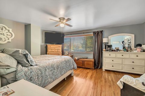 Tiny photo for 825 E THREE FOUNTAINS CIR #16, Murray, UT 84107 (MLS # 2121687)