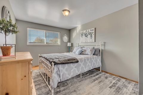 Tiny photo for 825 E THREE FOUNTAINS CIR #16, Murray, UT 84107 (MLS # 2121687)