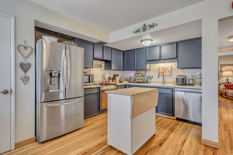 Tiny photo for 825 E THREE FOUNTAINS CIR #16, Murray, UT 84107 (MLS # 2121687)