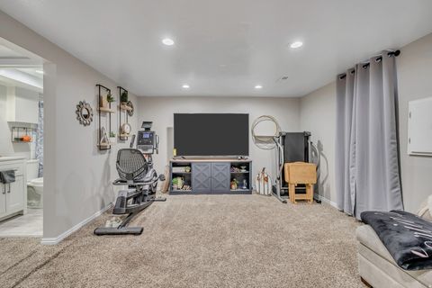 Tiny photo for 825 E THREE FOUNTAINS CIR #16, Murray, UT 84107 (MLS # 2121687)
