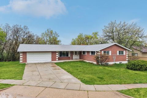 Tiny photo for 2826 E BRINTON CIR, Layton, UT 84040 (MLS # 2148706)