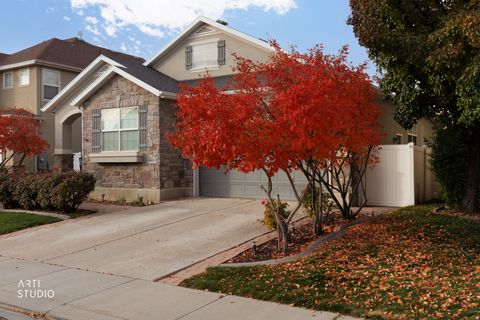 Tiny photo for 6618 S SCARSBOROUGH LN, West Jordan, UT 84084 (MLS # 2130392)