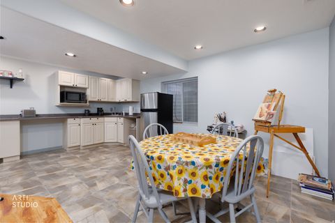 Tiny photo for 6618 S SCARSBOROUGH LN, West Jordan, UT 84084 (MLS # 2130392)