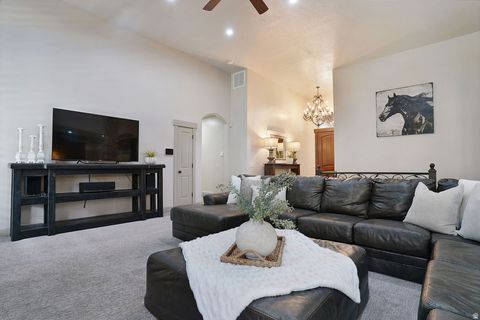 Tiny photo for 858 E 600 S, Santaquin, UT 84655 (MLS # 2149791)