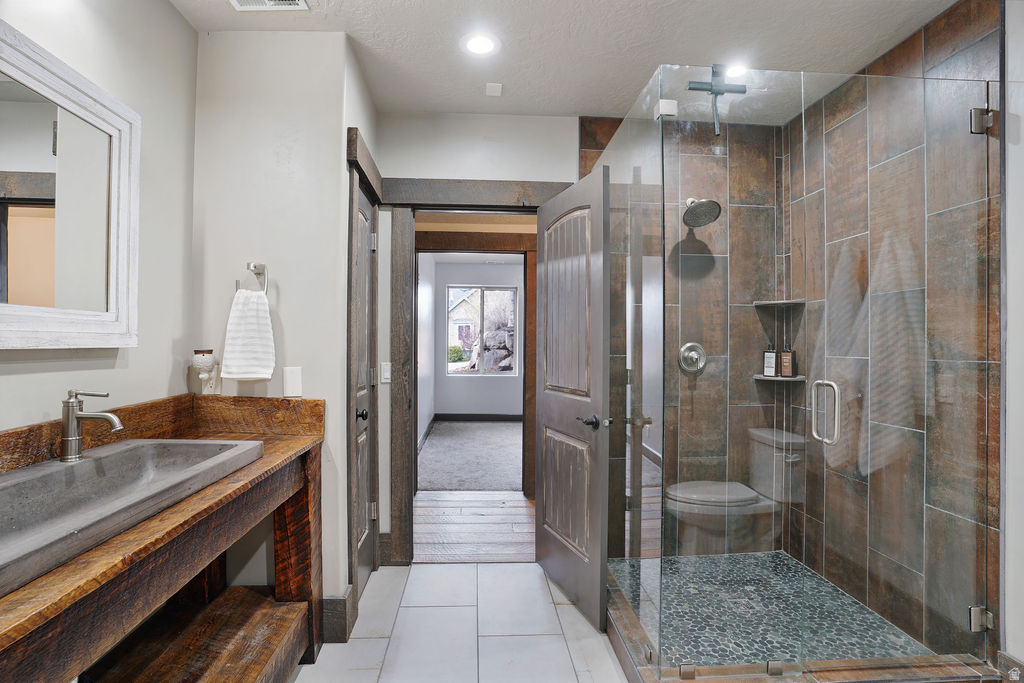 OAK VIEW HILLS - Residential